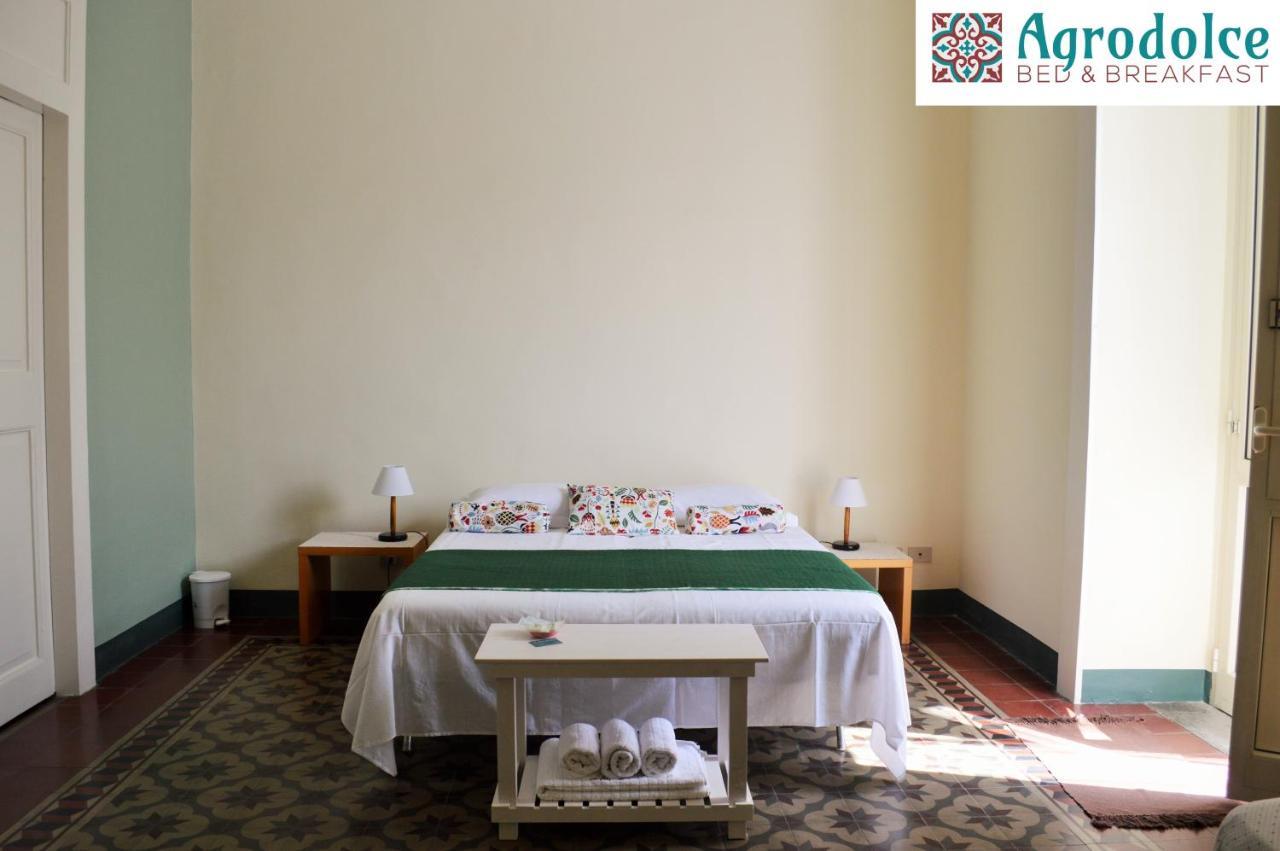 Agrodolce Bed and Breakfast Barcellona-Pozzo di Gotto Exteriör bild